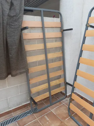 Somier de madera y metal