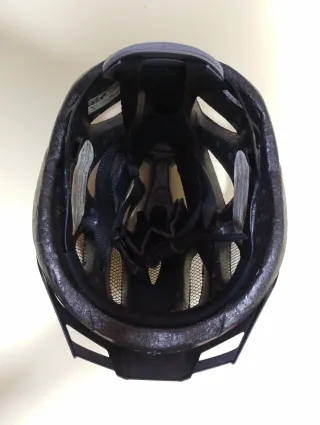 Casco bicicleta Crivit con luz trasera LED