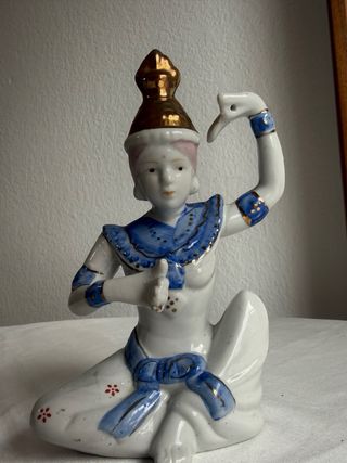 Figura bailarina tailandesa, porcelana china