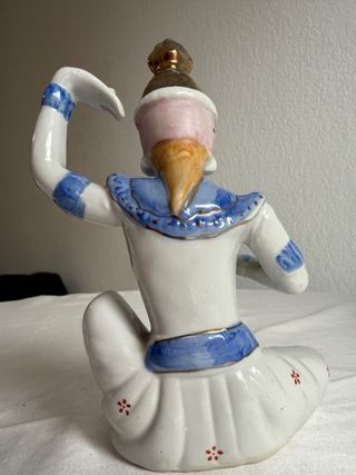 Figura bailarina tailandesa, porcelana china