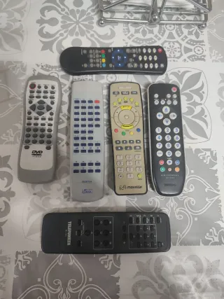 Lote Mandos a Distancia TV Movistar, Philips, Tele