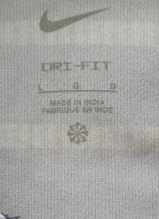 Polo Nike Rayas Negras y Plateadas