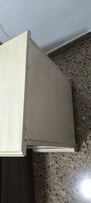 Dos Mesitas de noche de madera beige