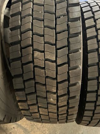 4 Neumáticos Camión nuevos 315/70R22.5 con llanta