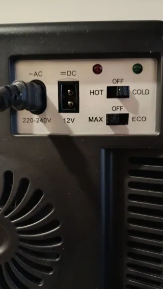 Mini nevera portátil 15L frío/calor 12V/220V Negro