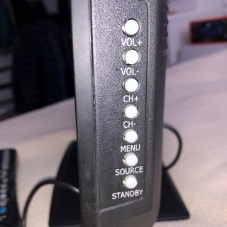 Televisor LED Inventec 13.3 con mando Inventec