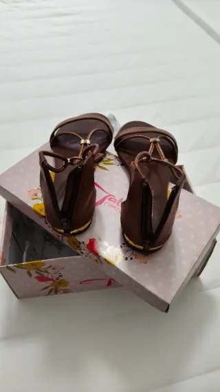 Sandali donna marrone e oro