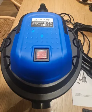 Aspiradora DayPlus Seco/Húmedo 18L