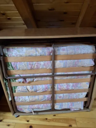 Mueble de madera color café