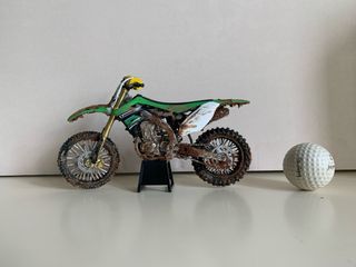 Maqueta de moto Kawasaki Motocross personalizada