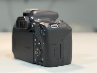 Cámara Canon EOS 77D + Objetivos