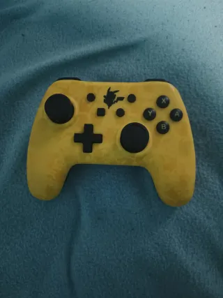 Mando Switch Pokémon Amarillo