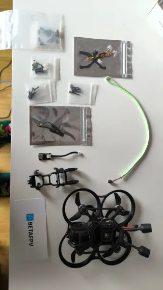 BETAFPV Pavo 20 Pro + DJI O4 Pro + 5 lipos