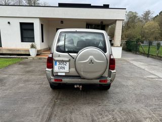 Mitsubishi Montero 2005