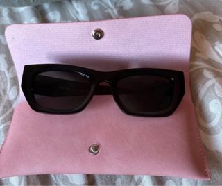 Gafas de sol Miu Miu negras
