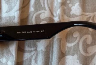 Gafas de sol Miu Miu negras