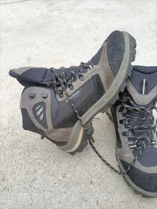 Botas de montaña Quechua