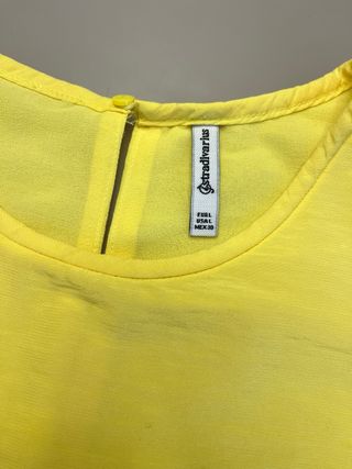 Top Stradivarius giallo
