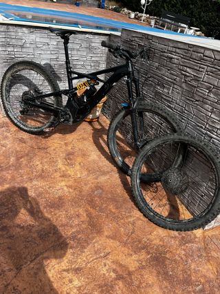 Bicicleta Enduro Negra