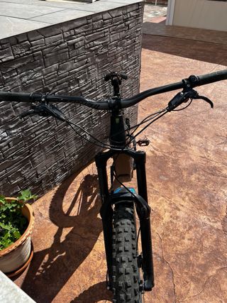 Bicicleta Enduro Negra