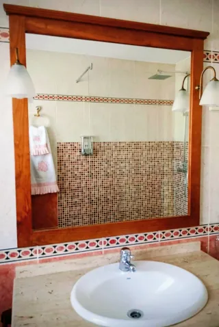 Mueble de baño con espejo