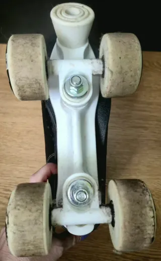 Patines negros School