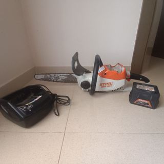 Motosierra STIHL MSA 140 C + Batería
