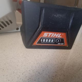 Motosierra STIHL MSA 140 C + Batería