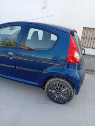 Peugeot 107 2006