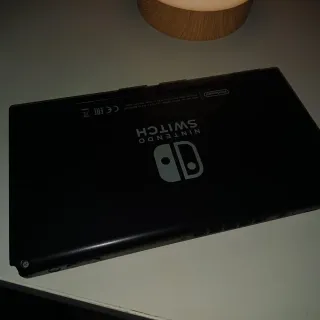 Nintendo Switch V1 con scatola