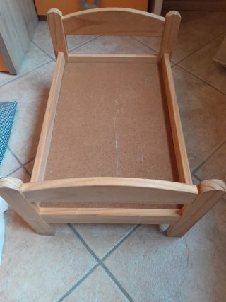 Lettino legno Ikea per bambole o gatto