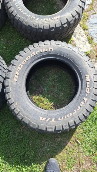 4 Ruedas BFGoodrich Mud-Terrain T/A