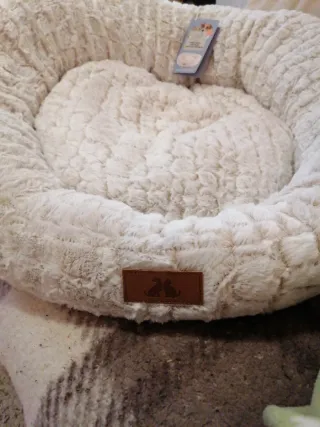 Cama para mascotas suave y cómoda