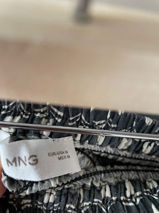 Conjunto blusa y falda estampado