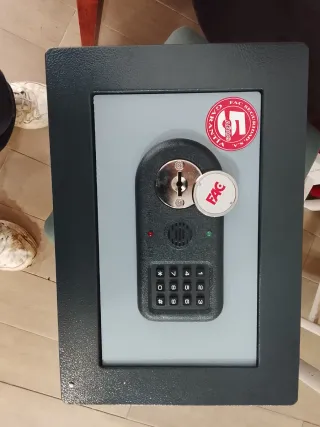 Caja Fuerte FAC con Teclado Numérico
