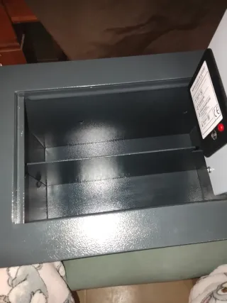 Caja Fuerte FAC con Teclado Numérico