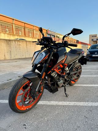 KTM Duke 125 2022 Negra/Naranja