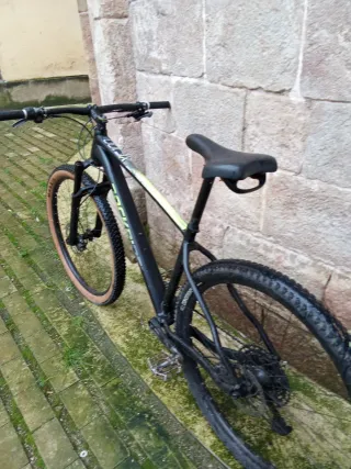 Bicicleta MTB Rockrider XC 100 12V Aluminio