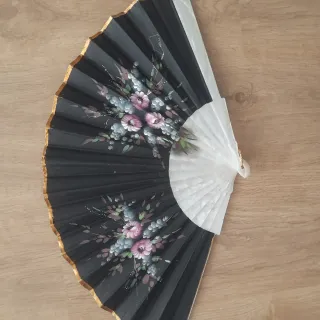 Abanico Nácar Pintado a Mano