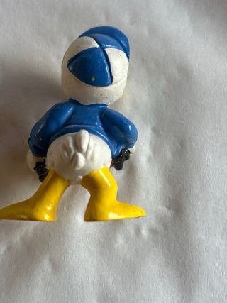 Figura Donald con acordeón
