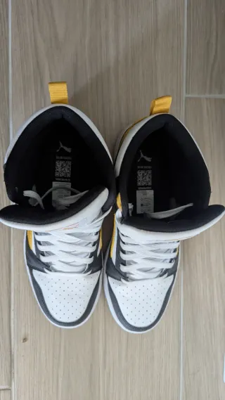 Zapatillas Puma Rebound V6 - Talla 39