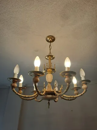 Lámpara vintage 8 brazos dorada