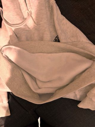 Sudadera gris con estampado de tortuga