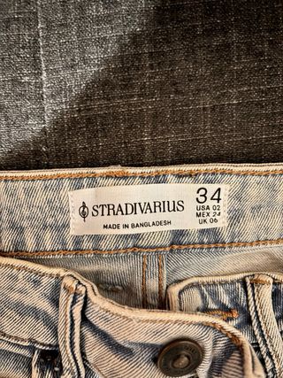 Pantalones vaqueros Stradivarius Talla 34