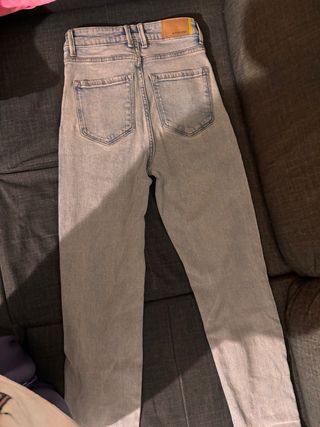 Pantalones vaqueros Stradivarius Talla 34