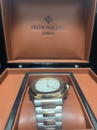 Reloj automatico blanco