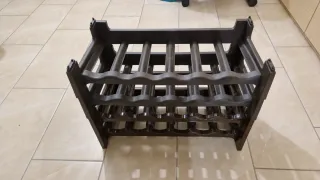 Portabottiglie in plastica marrone