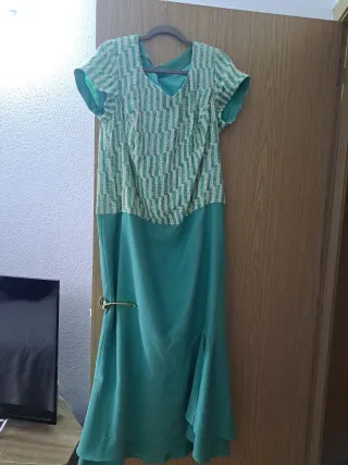 Vestido largo verde con estampado