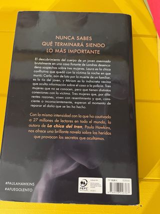 Libro A Fuego Lento de Paula Hawkins, misma autora