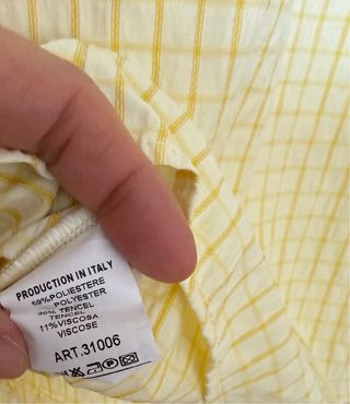 Blusa cuadros amarilla con volante